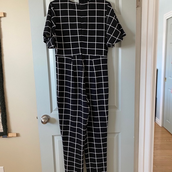 Box Print Jumpsuit - Picture 2 of 4